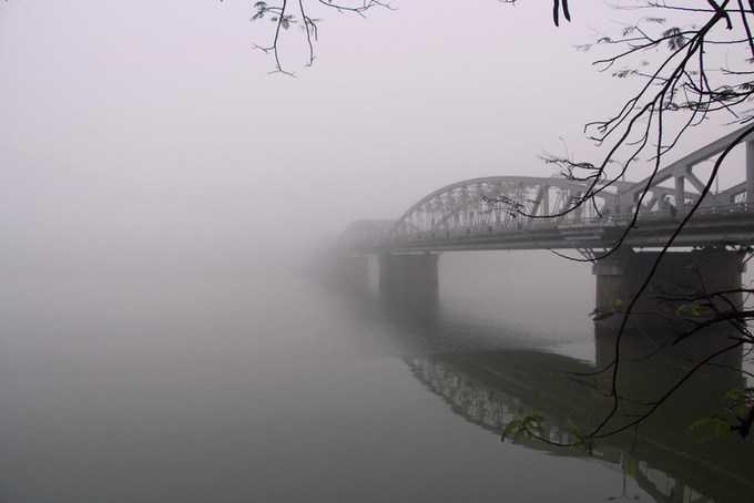 Huế chìm trong sương mù